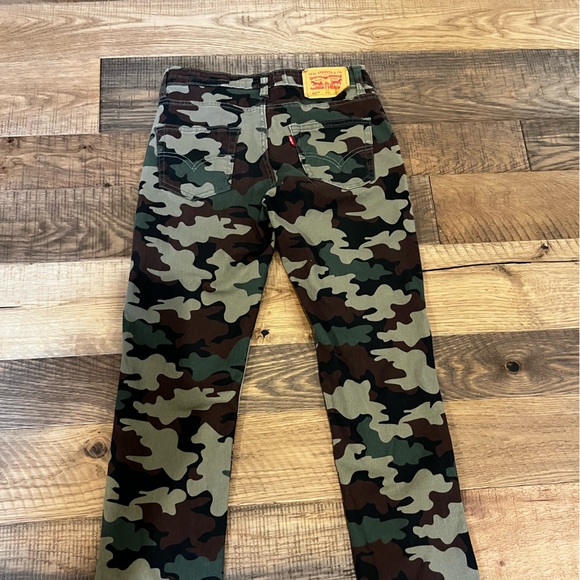 LEVI’s Camo 502 Jeans, Size 14 Reg, Waist 27 Length 29 - Picture 4 of 6